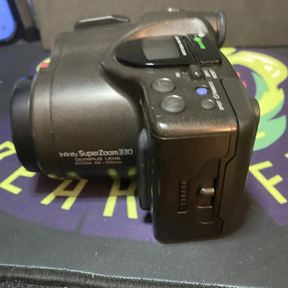 Vtg Olympus Infinity SuperZoom 330 AF Point & Shoot 35mm Film Camera Works B2
